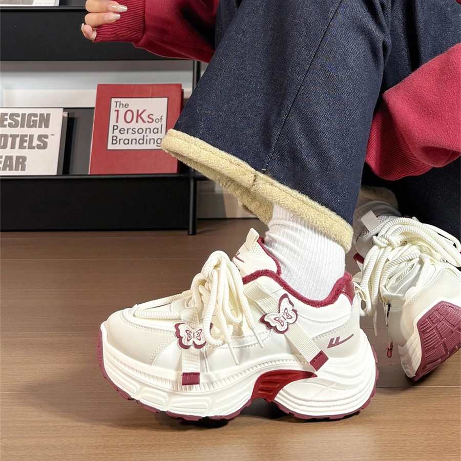 回力原创加绒保暖运动鞋女款爆改皮面新款软底百搭厚底蝴蝶老爹鞋