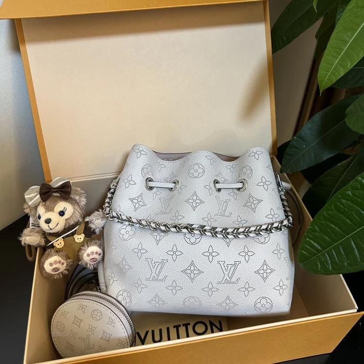 95新/路易威登/C8853123601/[PY1127B0027]