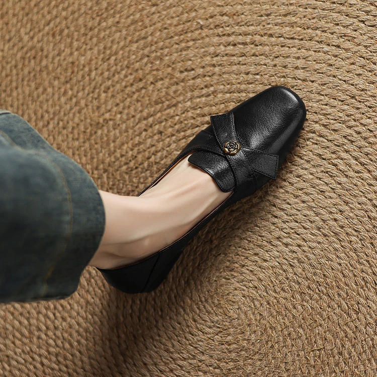 头层羊皮3cm～复古山茶花蝴蝶结舒适一脚蹬乐福鞋单鞋新款休闲粗跟