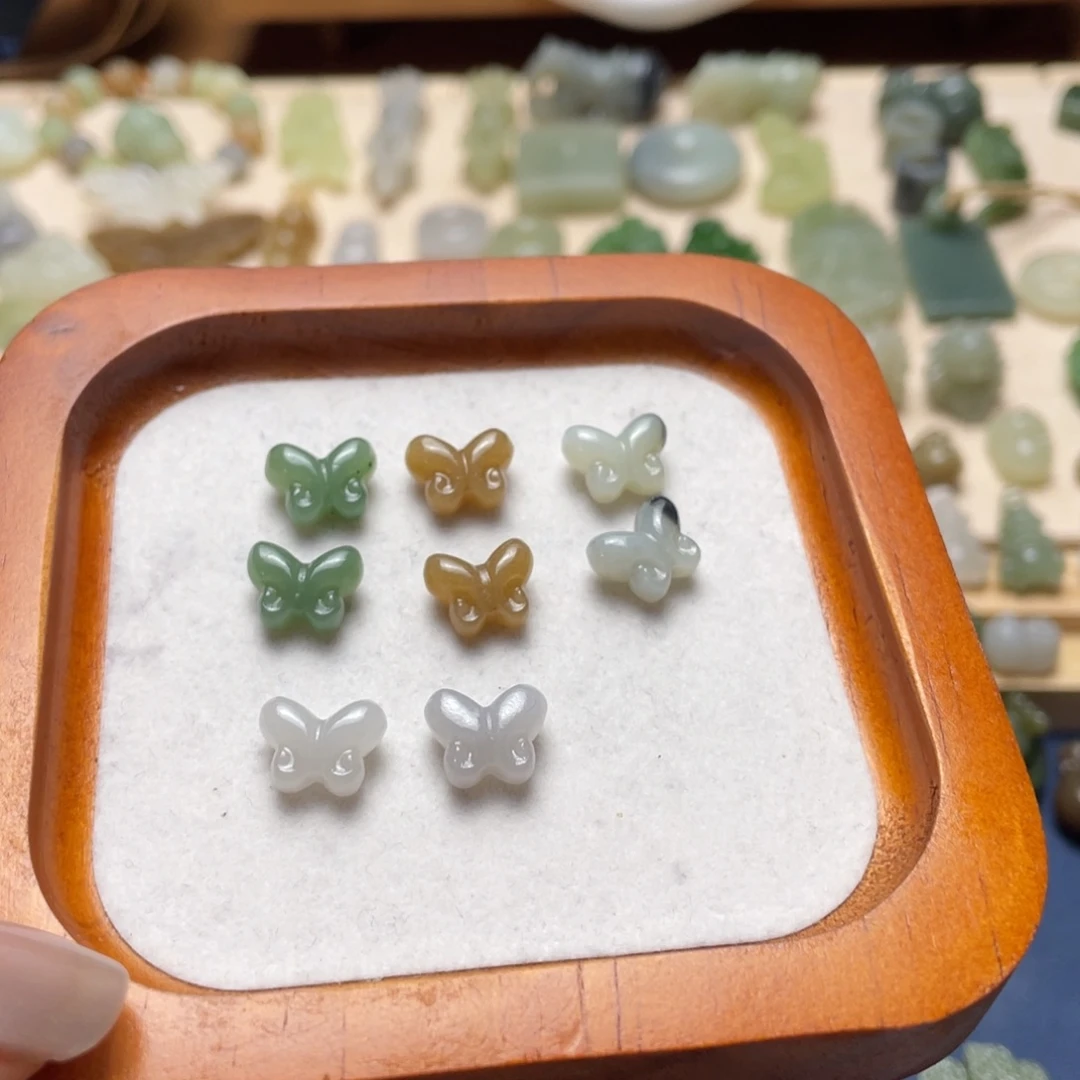 和田玉未镶嵌吊坠(不含链)一个