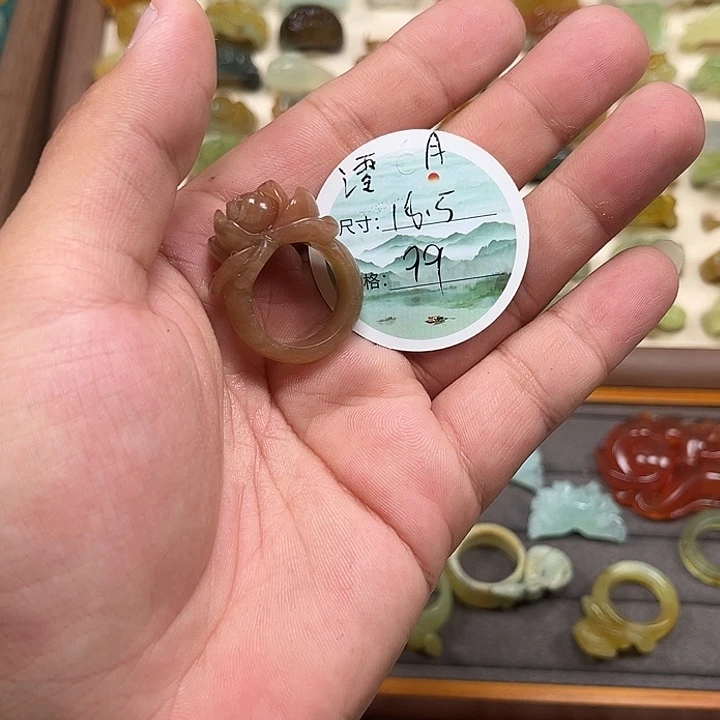 澪***づ蛇纹石玉未镶嵌戒指