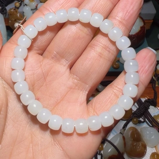 猴***哥和田玉未镶嵌颈饰