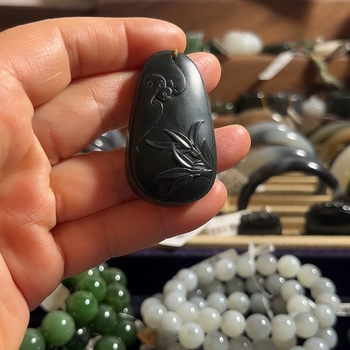 和田玉未镶嵌颈饰新疆和田玉黑青籽祝福吊坠