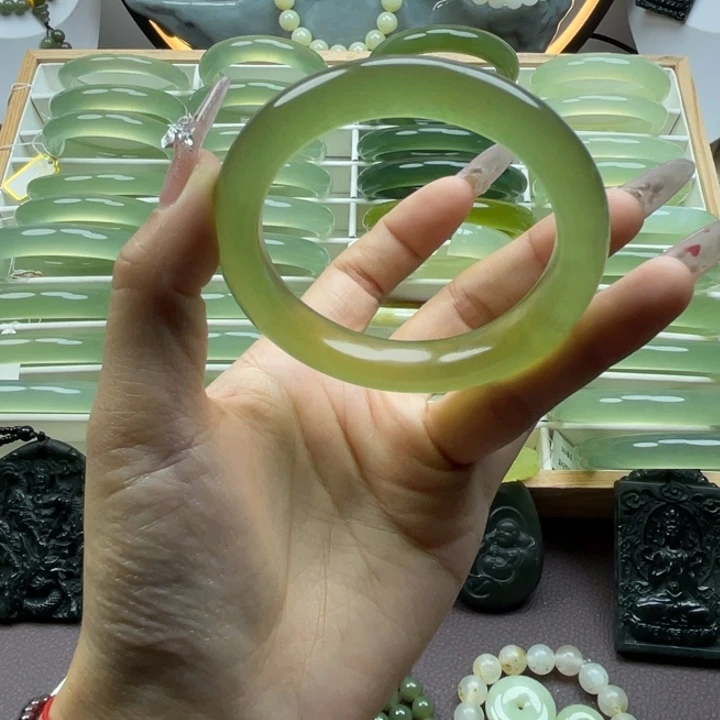 《***！岫玉未镶嵌手镯岫玉