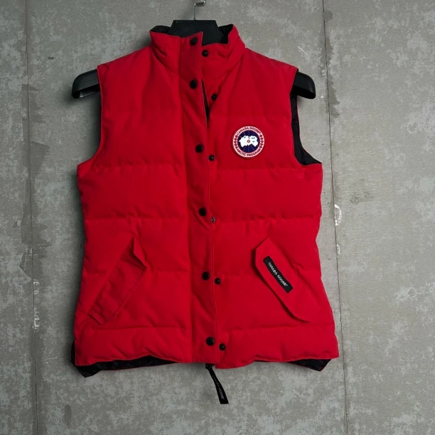 未使用 CANADA GOOSE 全新瑕疵/S*1/大鹅红色羽绒马甲/18335