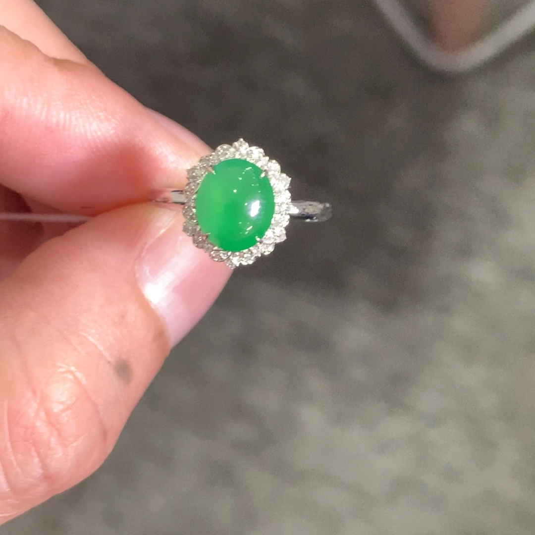 丽***丽翡翠18K金镶嵌戒指翡翠