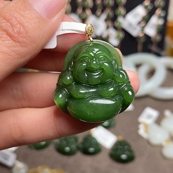 颈饰18K金镶嵌和田玉