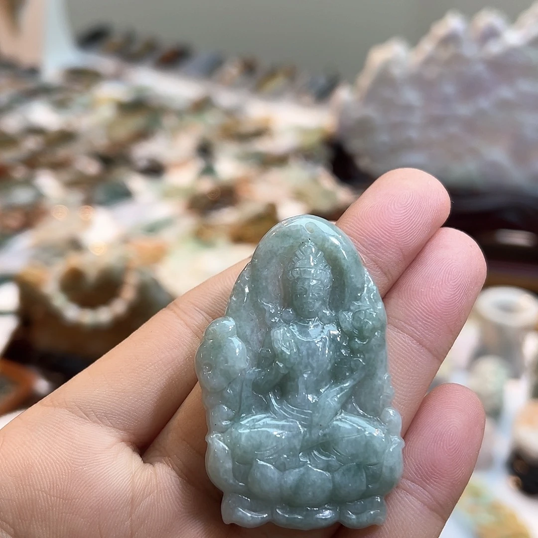 翡翠未镶嵌颈饰挂件