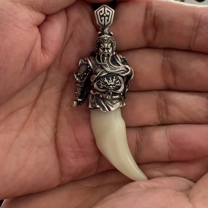 颈饰银S925镶嵌和田玉