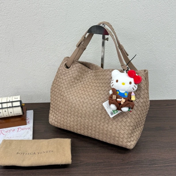 95新 BOTTEGA VENETA/葆蝶家 奶茶色双桥编织托特单肩包 底长33
