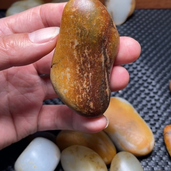 和田玉未镶嵌珠宝奇石