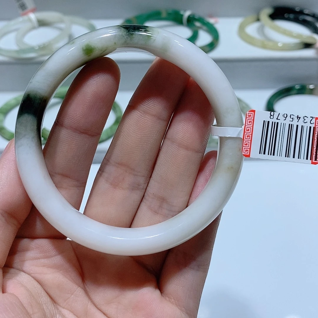 独山玉未镶嵌手镯