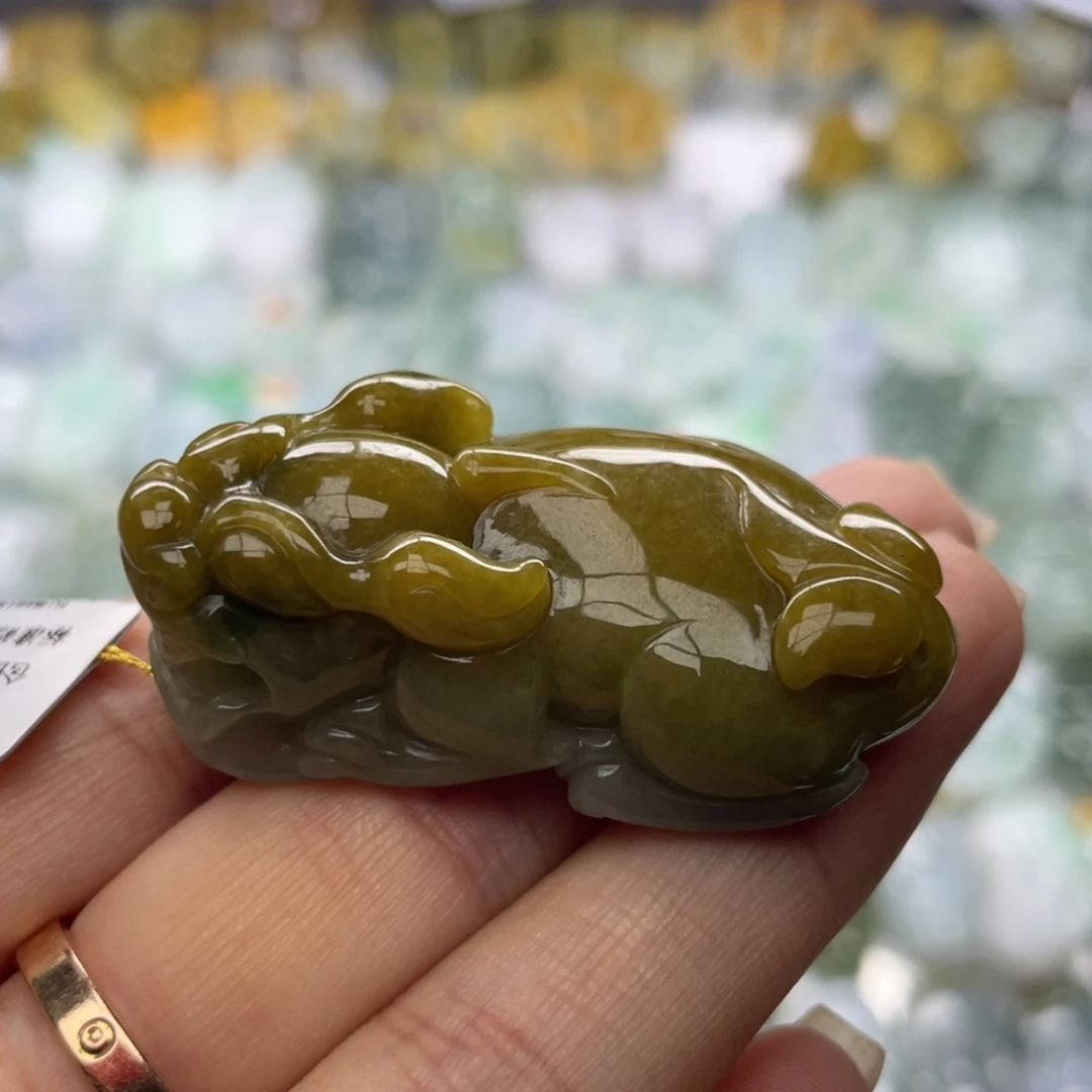颈饰未镶嵌翡翠貔貅
