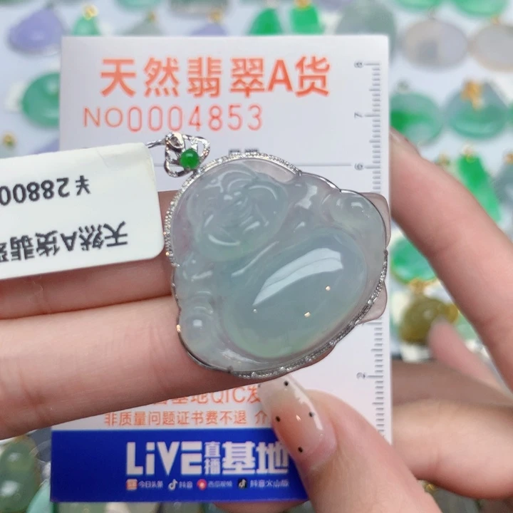 翡翠18K金镶嵌颈饰佛公