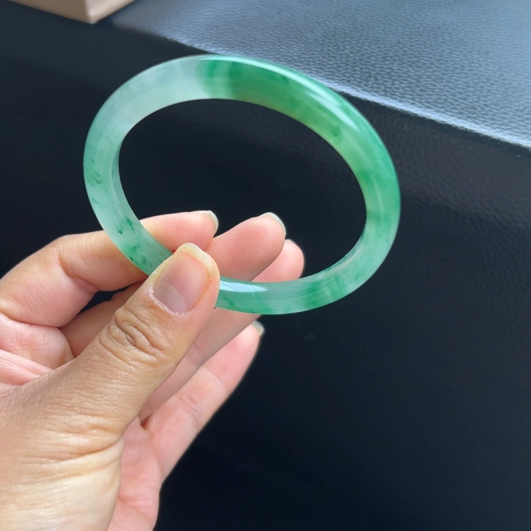 石英质玉未镶嵌手镯非洲翠5758