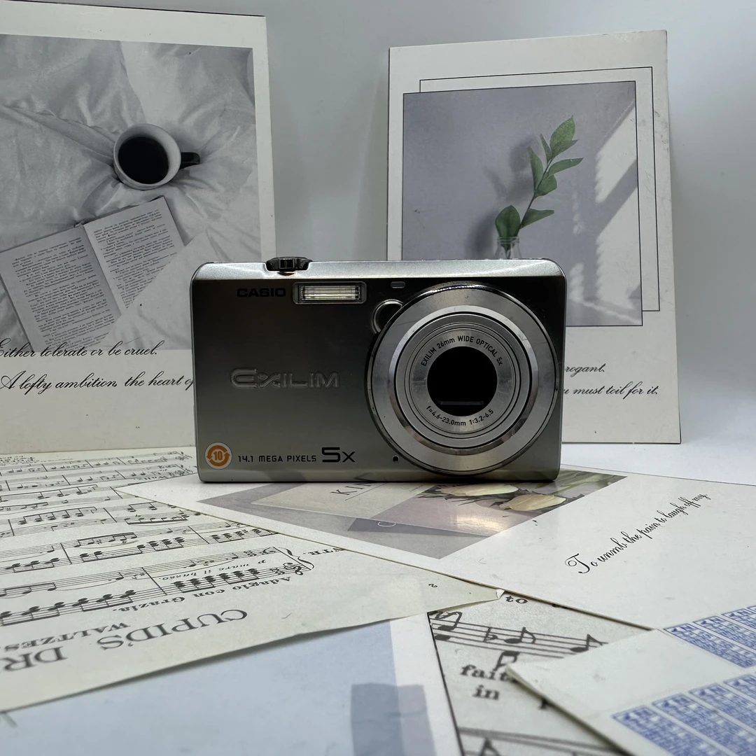 95新 Casio/卡西欧 zs15 95新触摸屏5倍1410万像素氛围感强