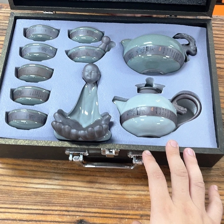 孤品茶具套装等。
