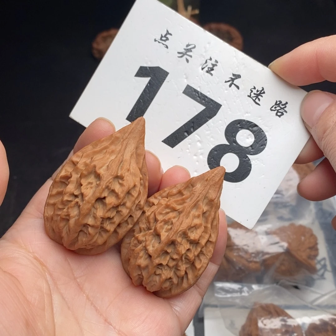 把件文玩核桃55红缨枪