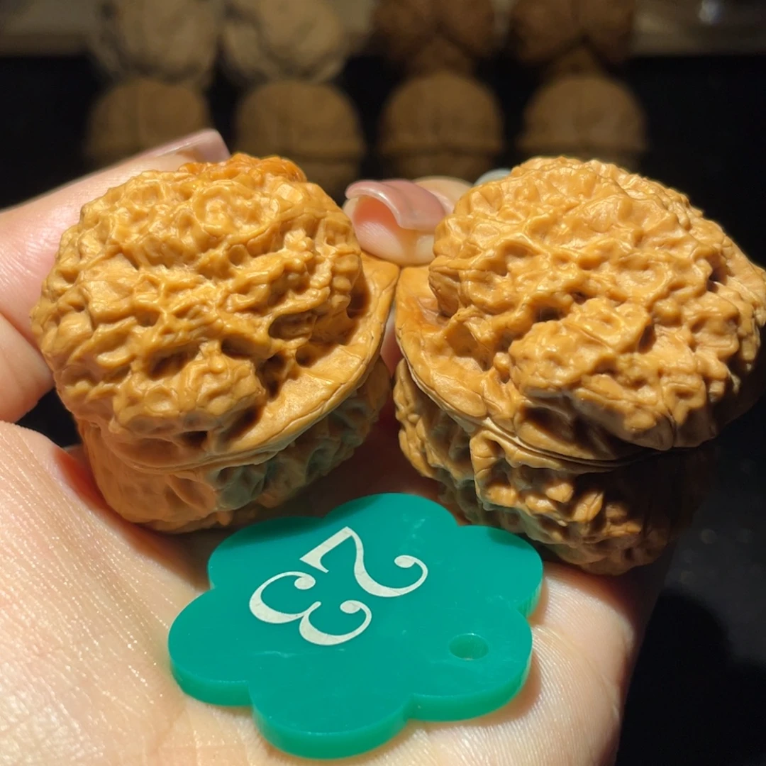 烈焰铠甲40尺寸核桃。