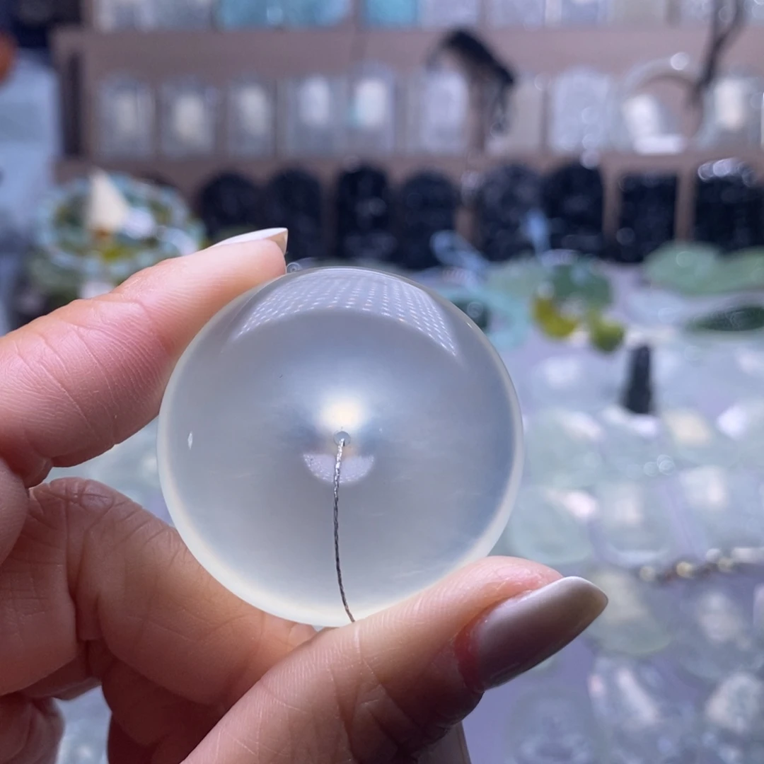 小***强蛇纹石玉未镶嵌颈饰