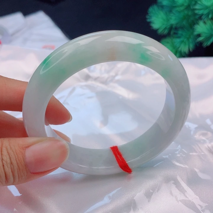 柚***柚翡翠未镶嵌手镯54-55圈