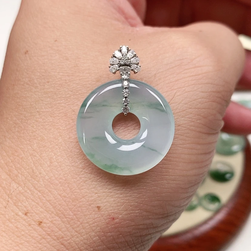 【闪购商品】翡翠18K金镶嵌吊坠(不含链)