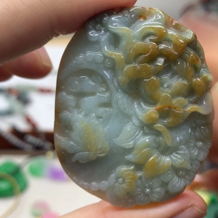 颈饰未镶嵌翡翠吊坠