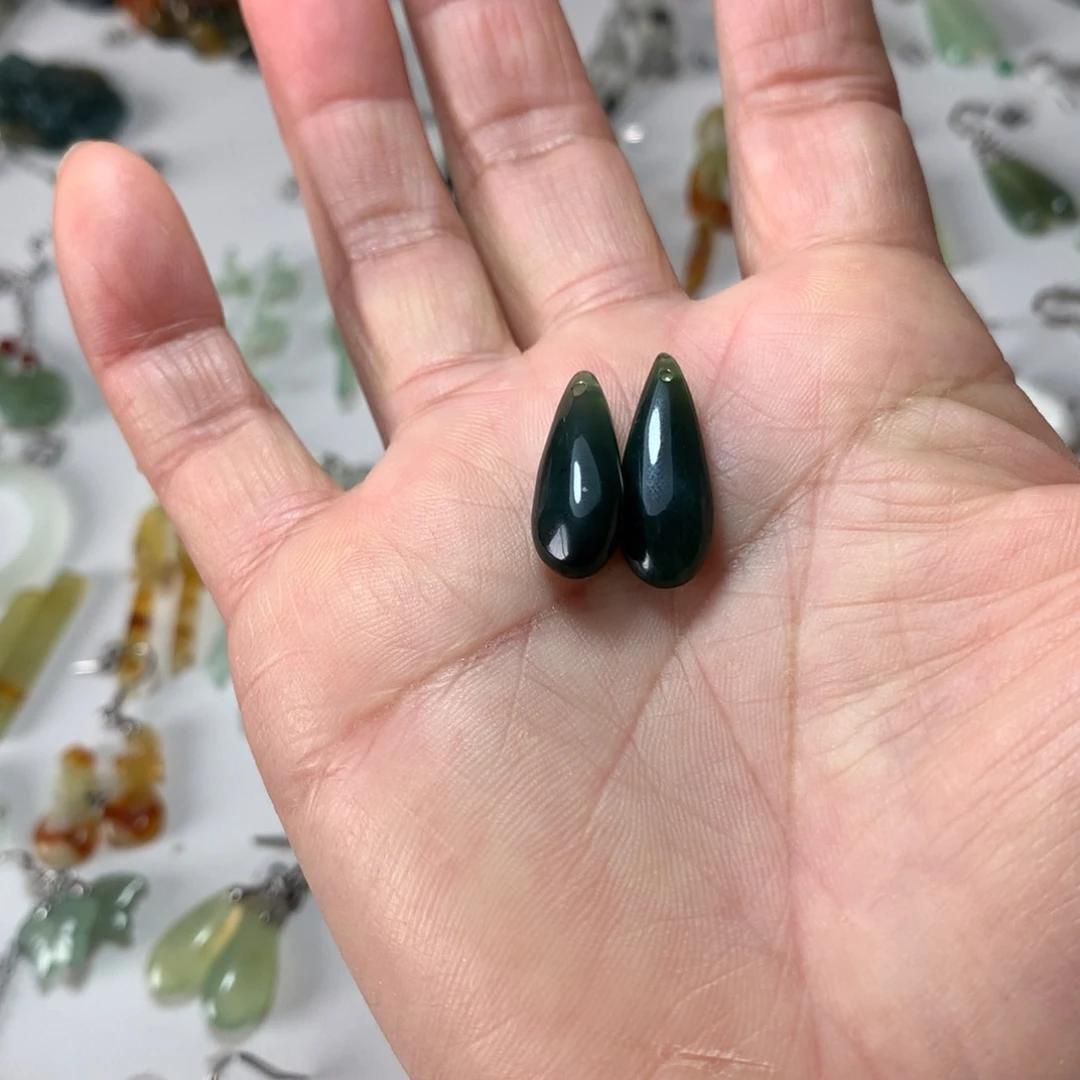蛇纹石玉耳环未镶嵌潭*鱼