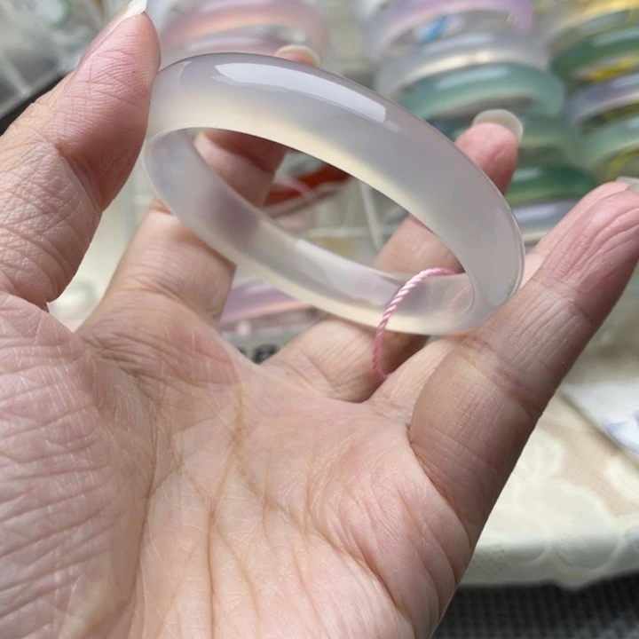 玛瑙/玉髓未镶嵌手镯53圈口
