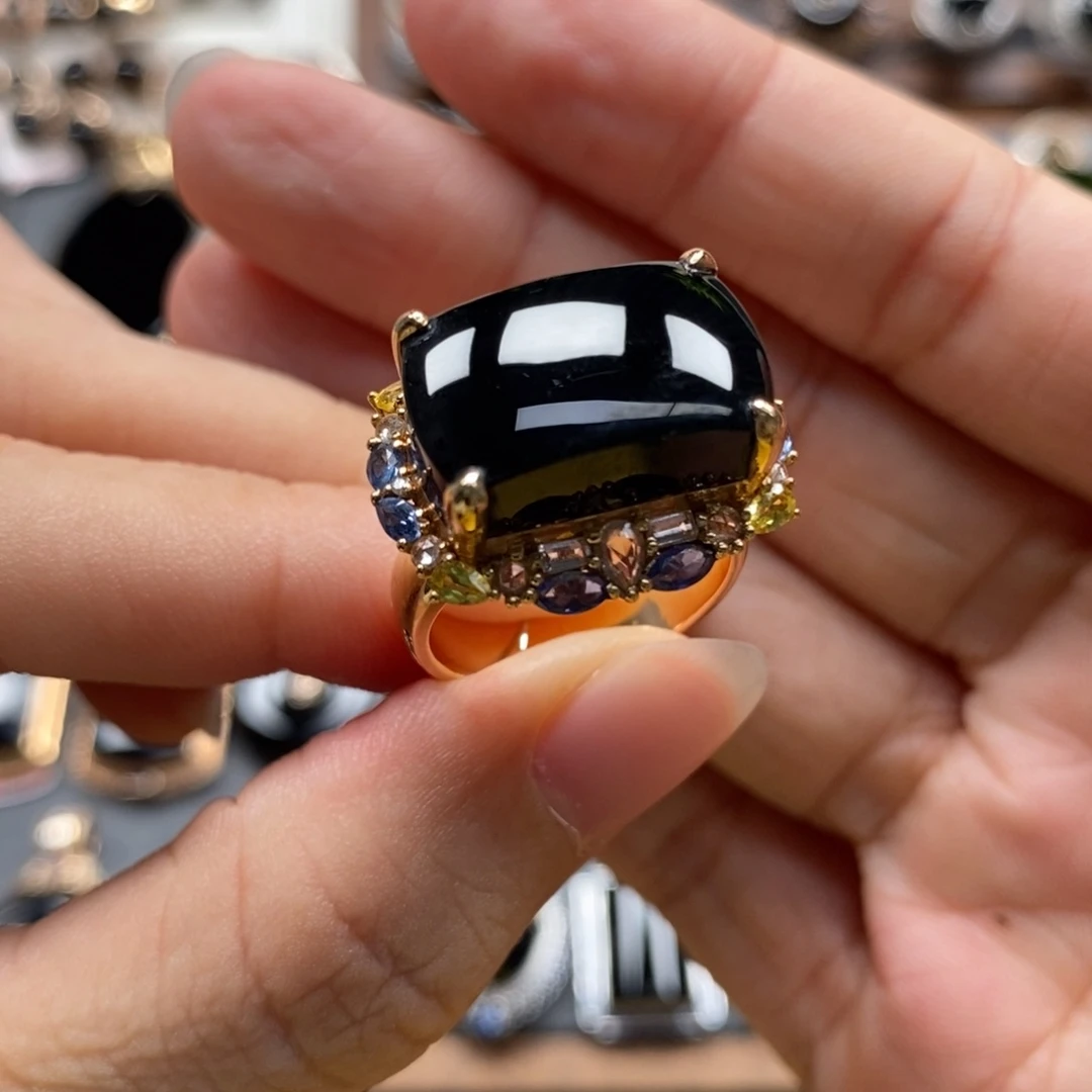 18K金镶嵌戒指翡翠墨翠