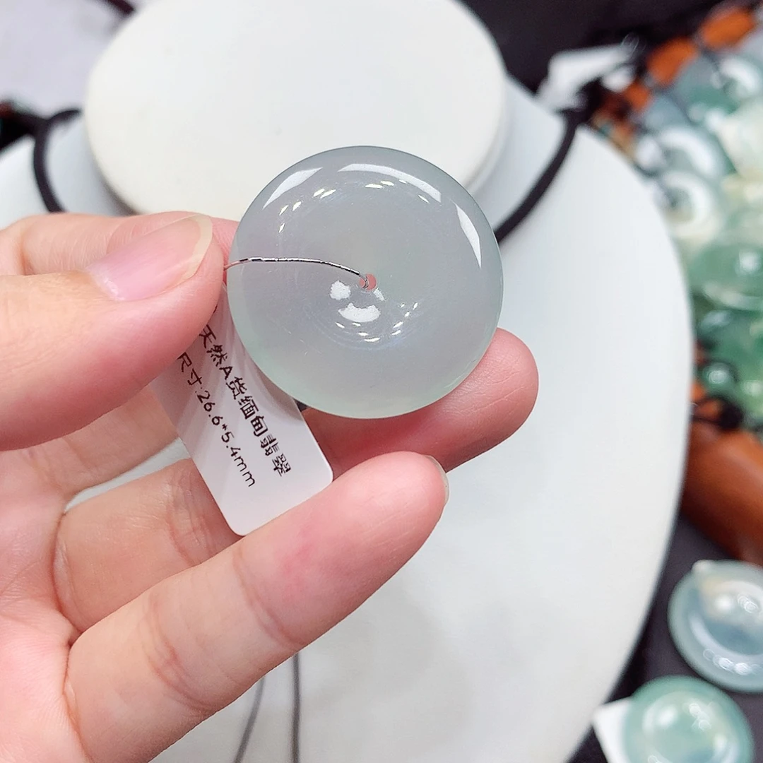 翡翠未镶嵌颈饰编号8，26.6/5.4