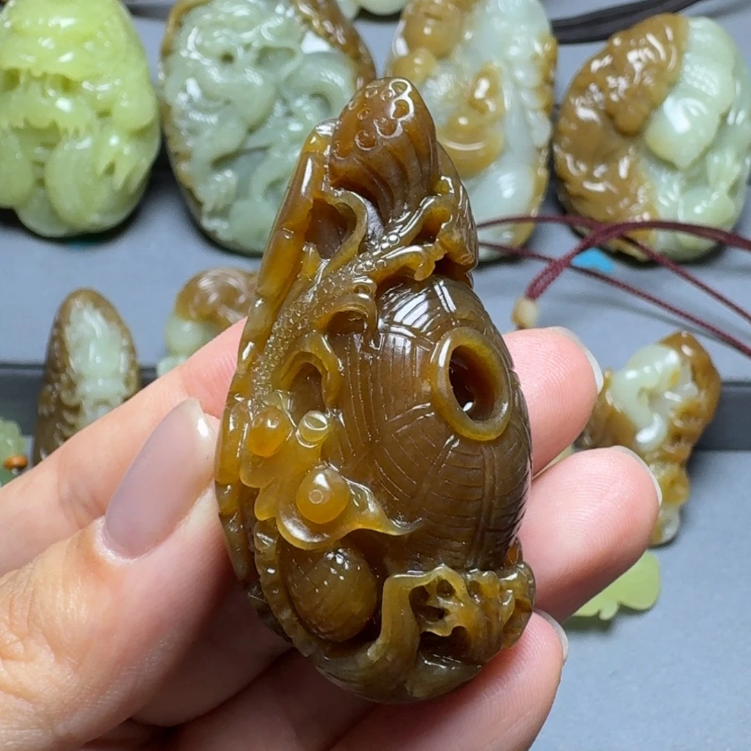 颈饰未镶嵌和田玉
