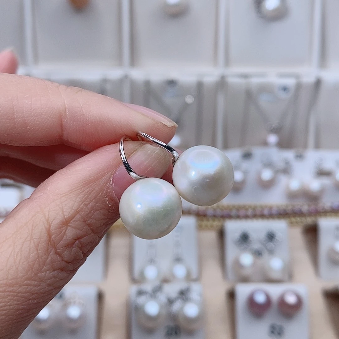 银S925镶嵌耳环淡水珍珠