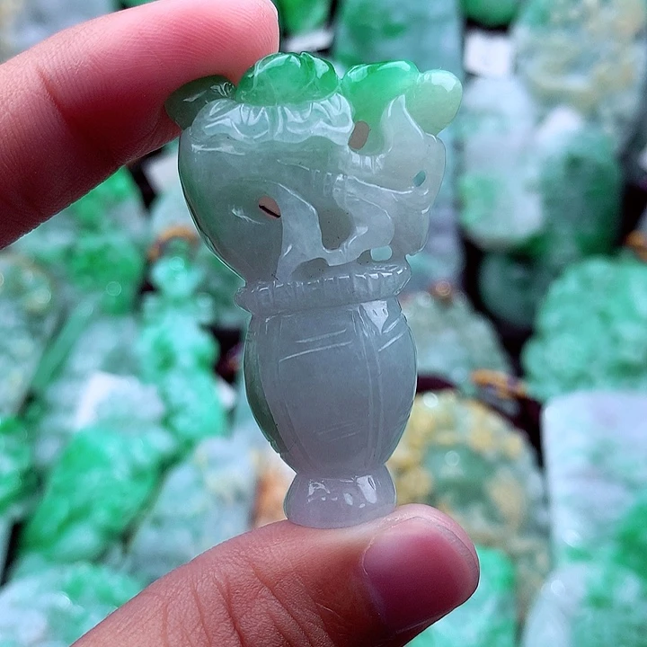 翡翠吊坠(不含链)未镶嵌