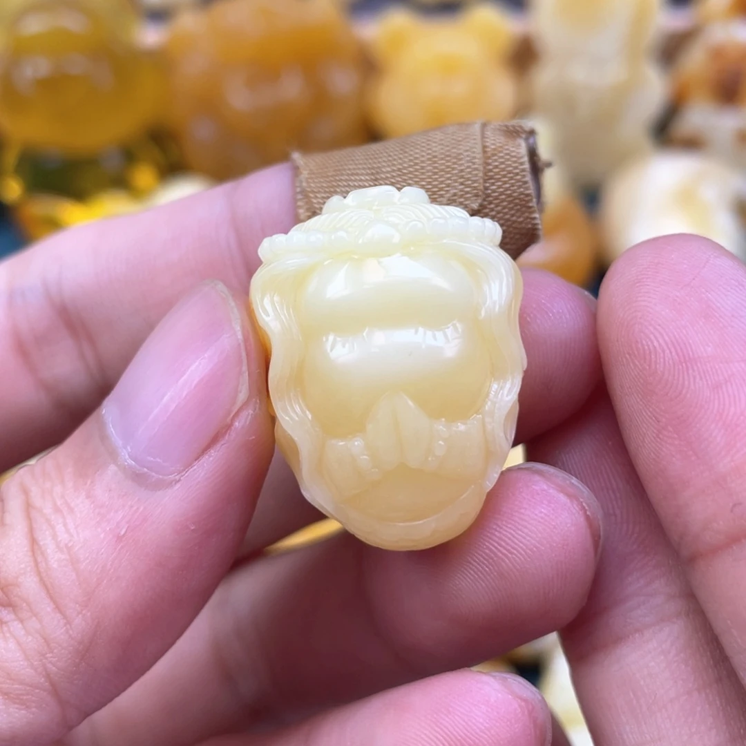 未镶嵌琥珀裸石小*蜜蜡
