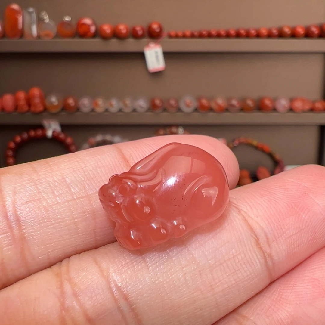泌***霖南红玛瑙川料未镶嵌貔貅