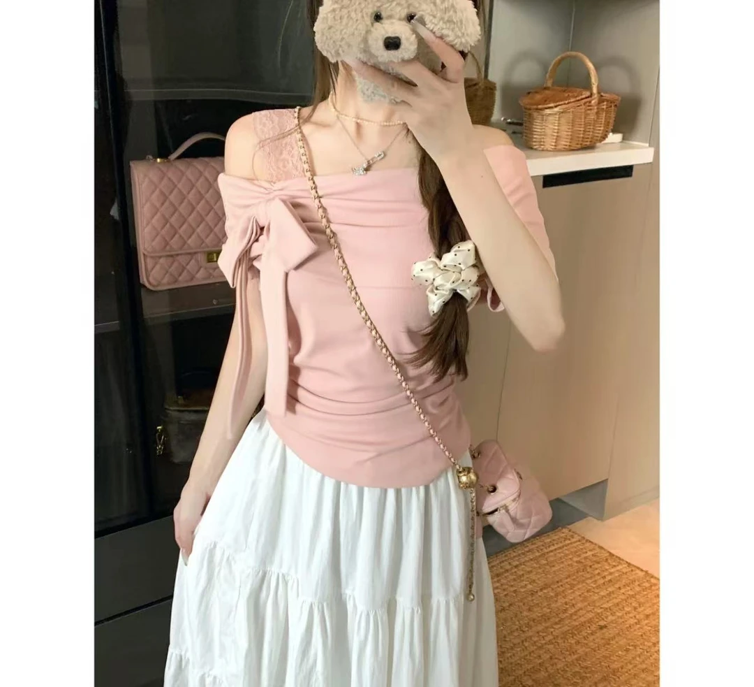 【金满满】2025新款一字肩纯欲T恤女蝴蝶结露肩短袖甜妹上衣