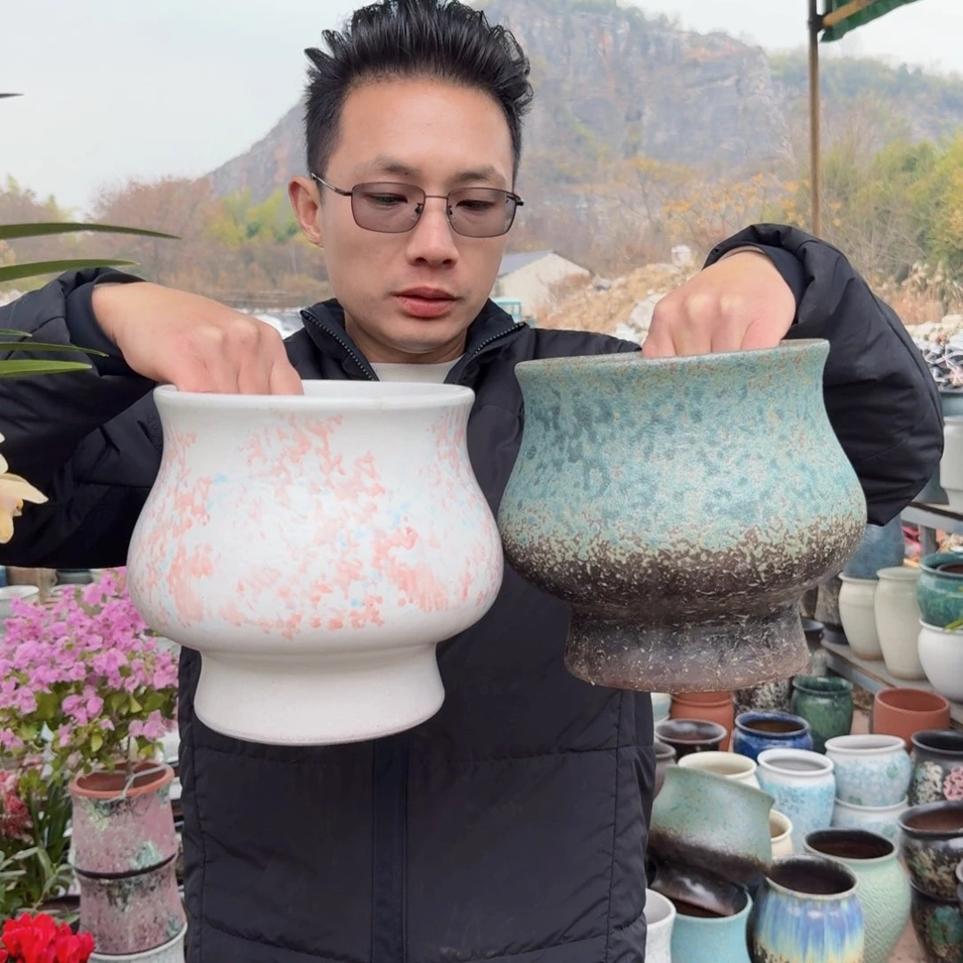 紫砂花盆口18高19（两个颜色胖精灵