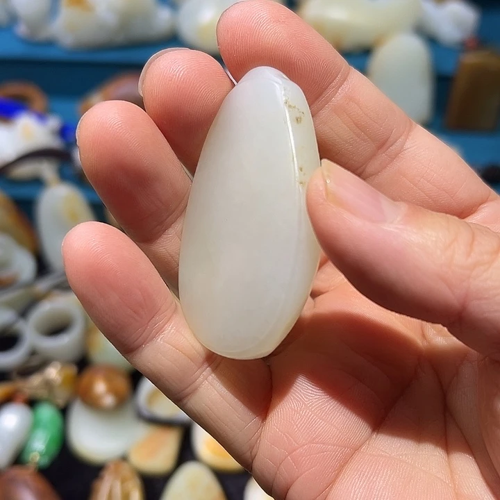 和田玉未镶嵌吊坠(不含链)