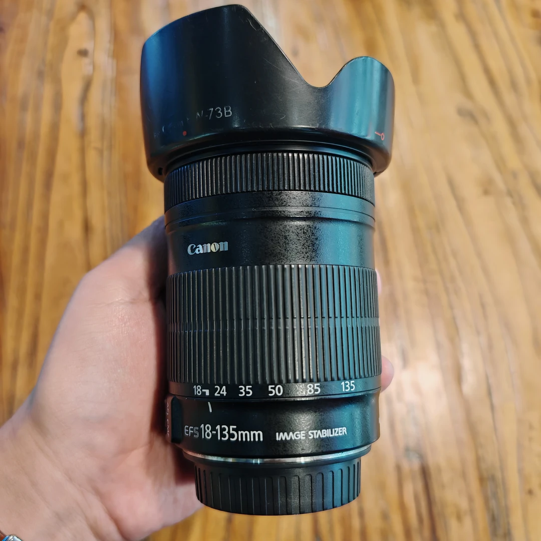 9新 Canon/佳能 EF-S 18-135 镜头