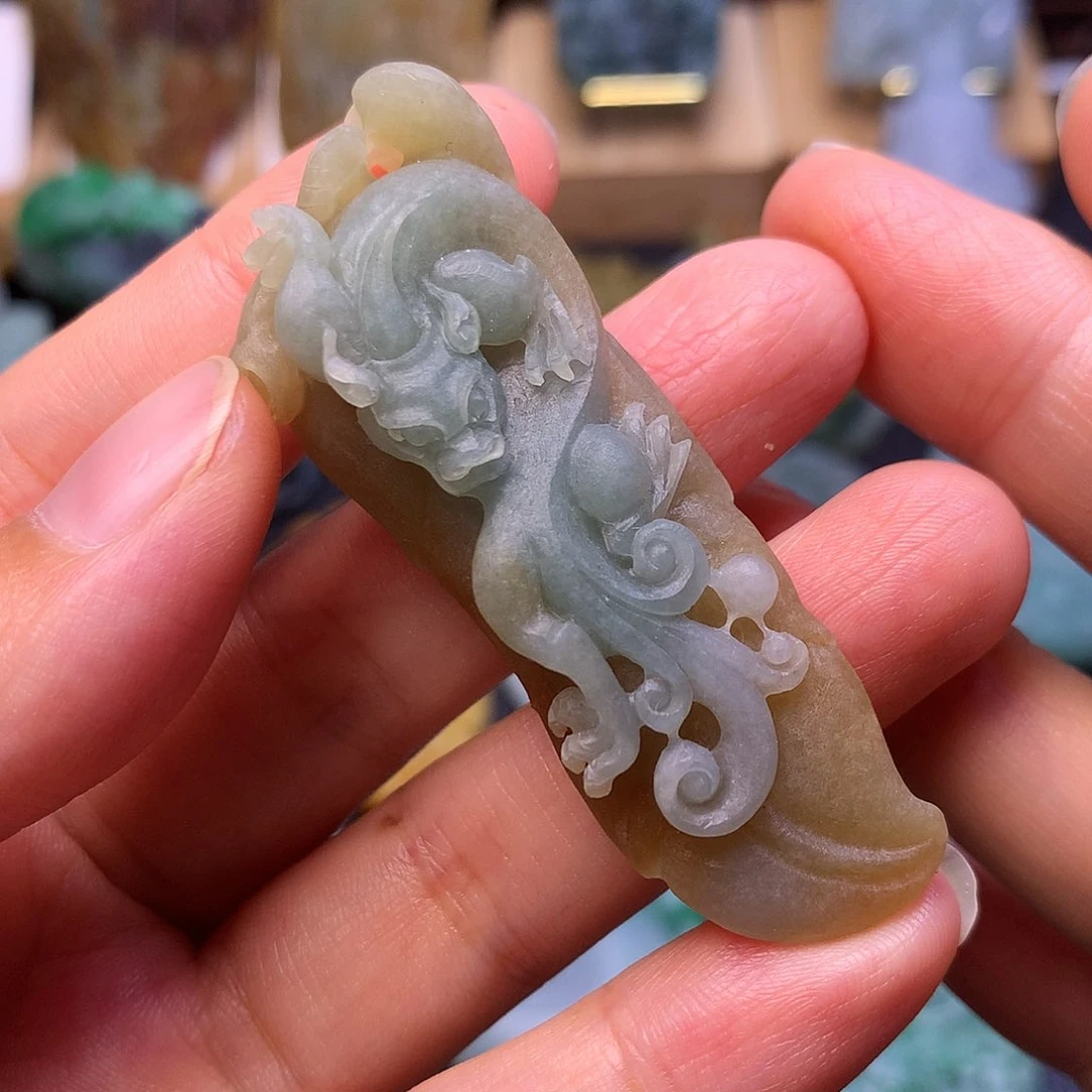 定制翡翠未镶嵌龙