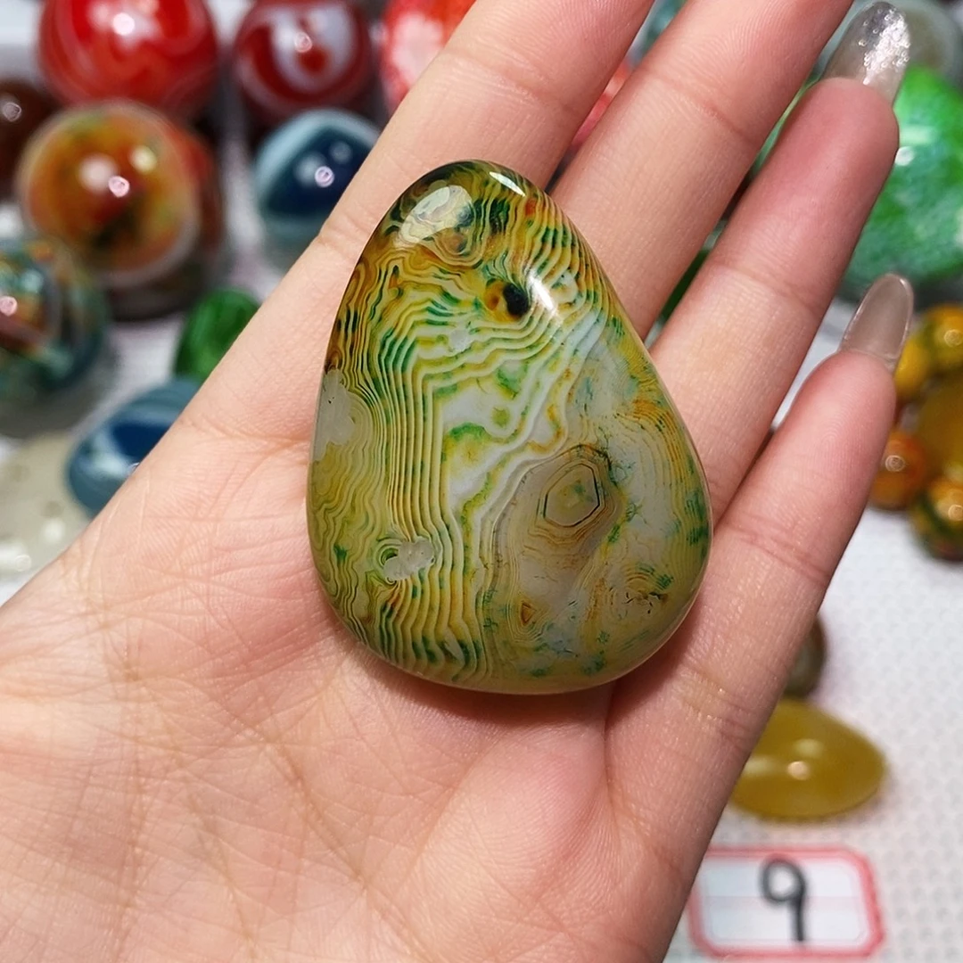 风***生玛瑙/玉髓未镶嵌珠宝奇石