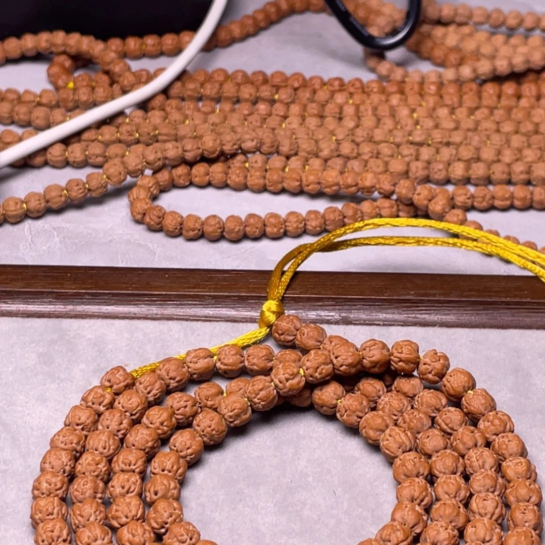 坚***底金刚菩提手串梅朵矮桩6.9