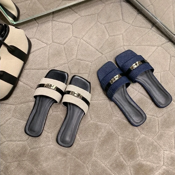 【葡葡女鞋】凯丽拖~方头平底明星同款外穿百搭一字小香风拖鞋防滑