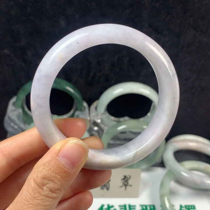 翡翠未镶嵌手镯47号。 55.8圈