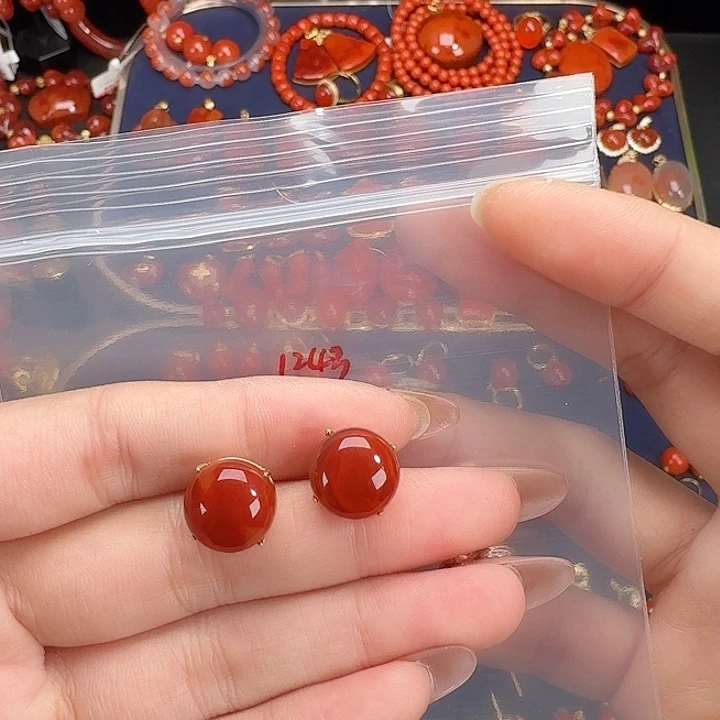 南红玛瑙银S925镶嵌耳饰