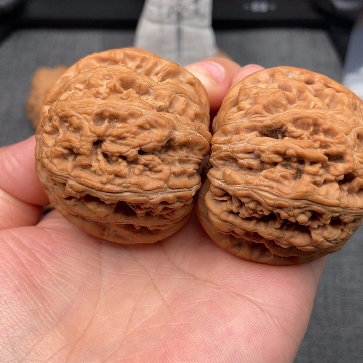 文玩核桃把件勇***?粗筋48