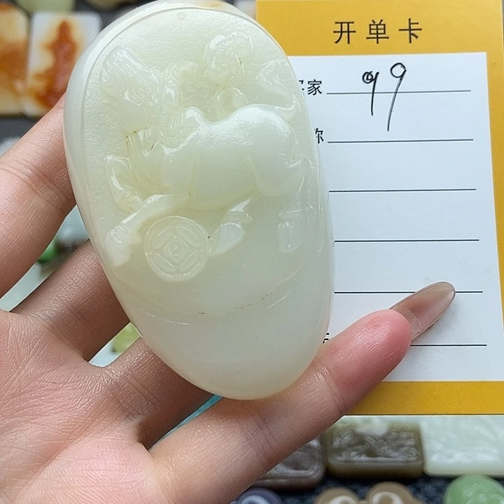 颈饰未镶嵌和田玉