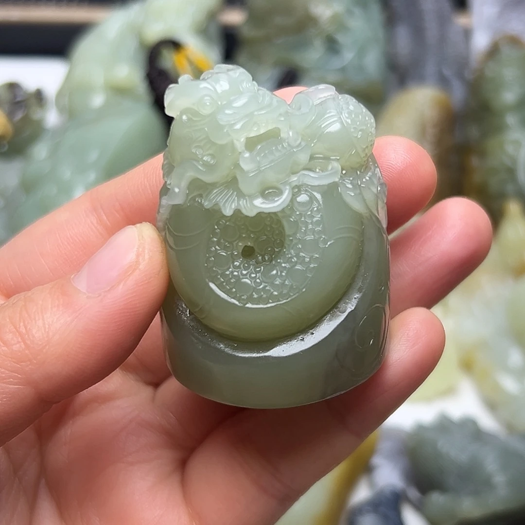 和田玉未镶嵌挂件