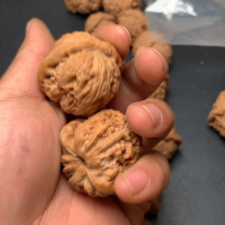 8***_文玩核桃把件39元宝25